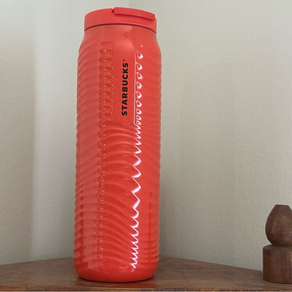 Starbucks 2025 orange wavy vacuum sealed Tumbler/ coffee cup fall